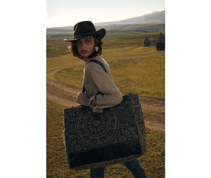 9550 Carmela Weekender Bag