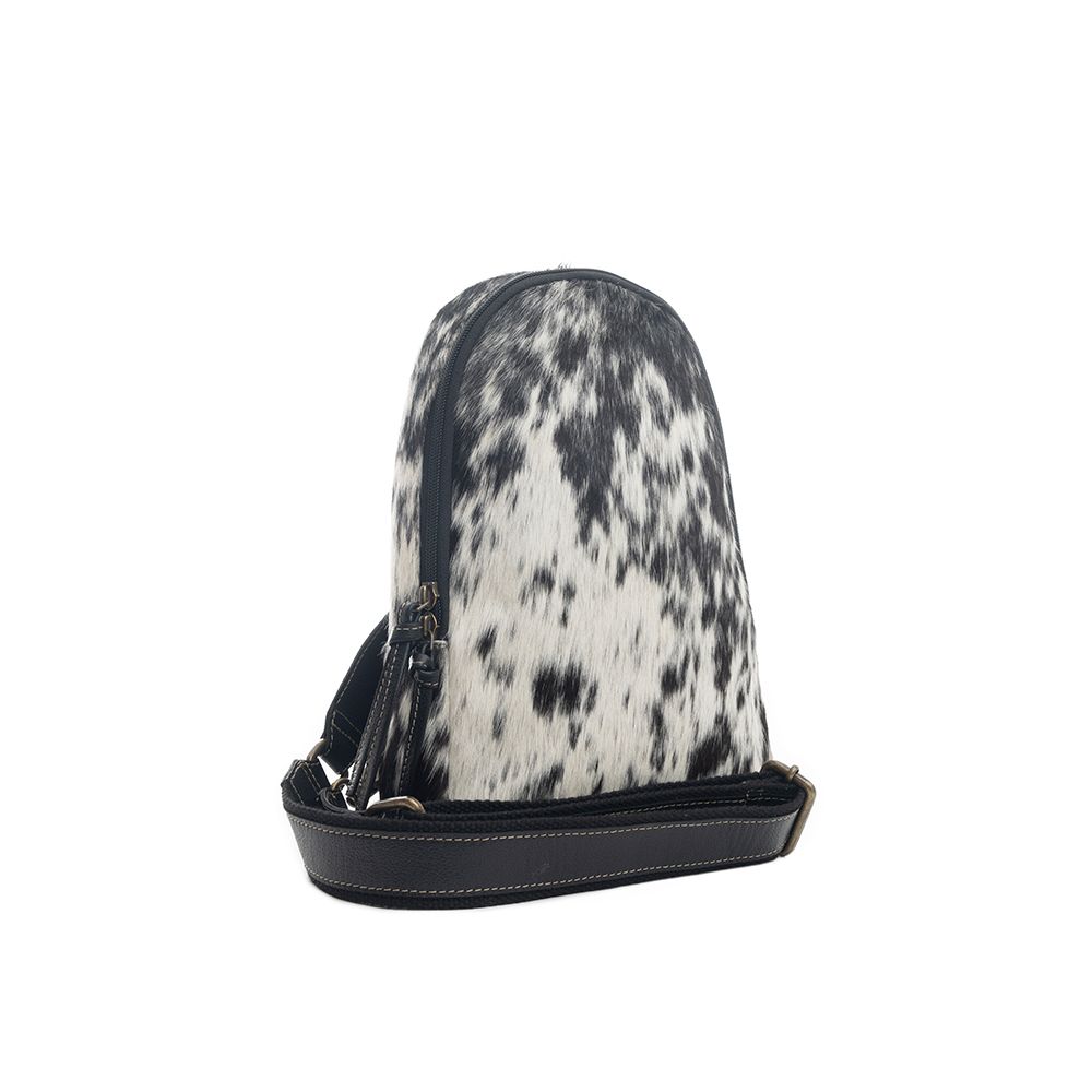 9631 Marlon Mesa Sling Bag