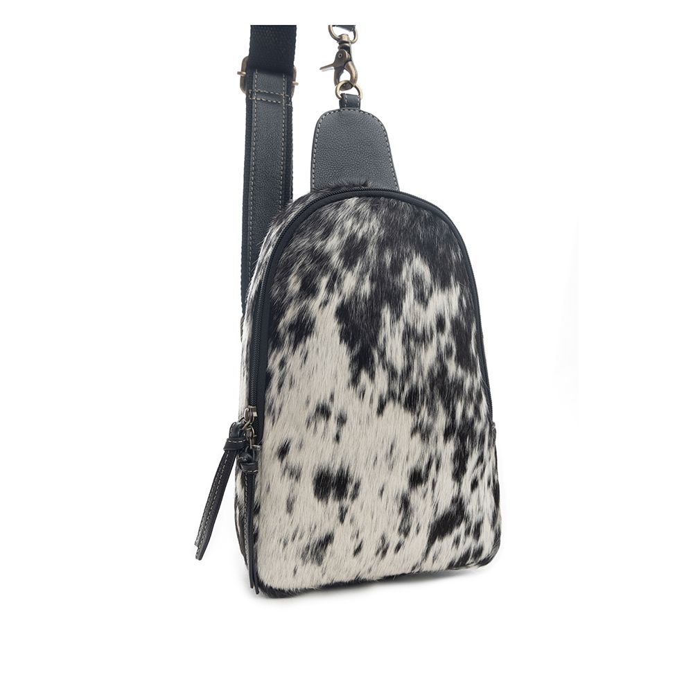 9631 Marlon Mesa Sling Bag