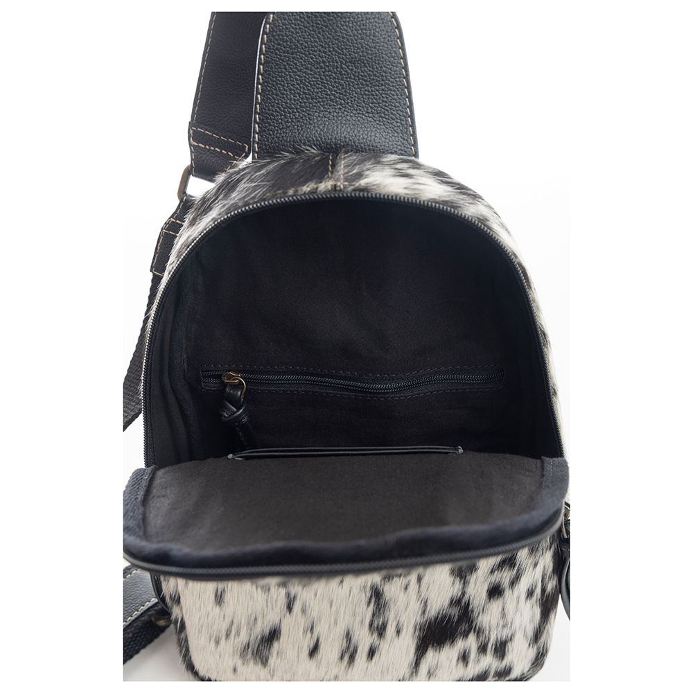 9631 Marlon Mesa Sling Bag