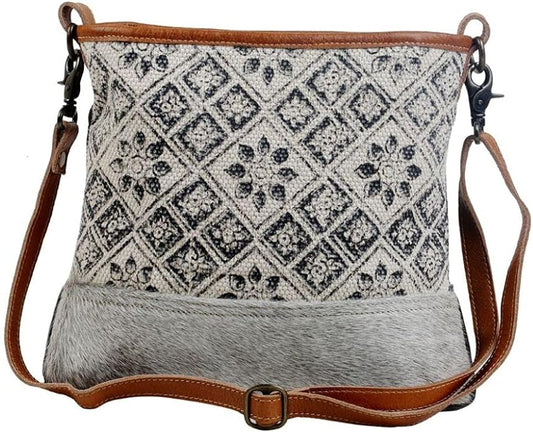 2861 Tessellated Shoulder Bag