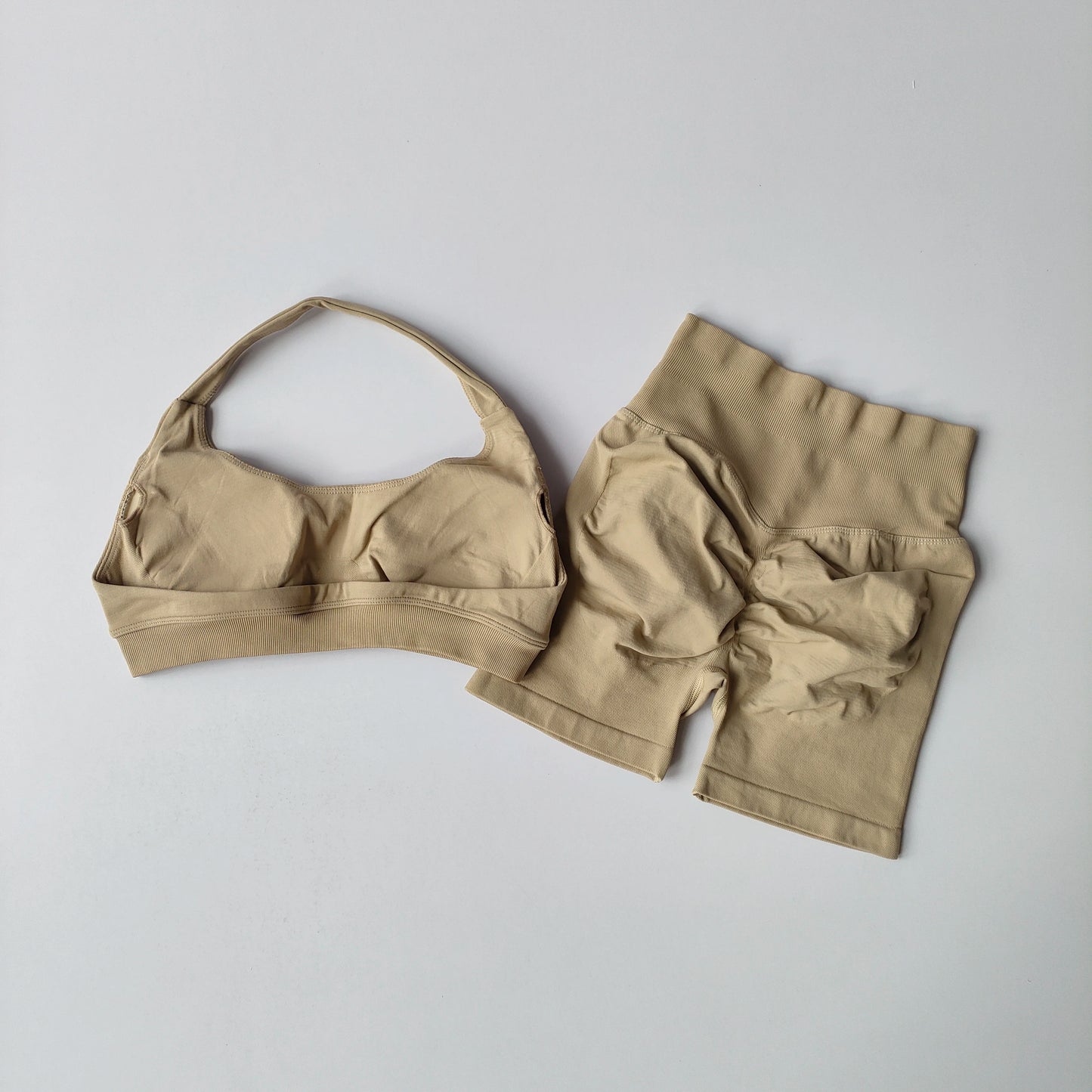 2 Pieces Yoga Suit for Women Seamless Fitness Gym Clothes Halter Sports Bra Matching Impact Shorts Workout Sets Gym Set Outfit