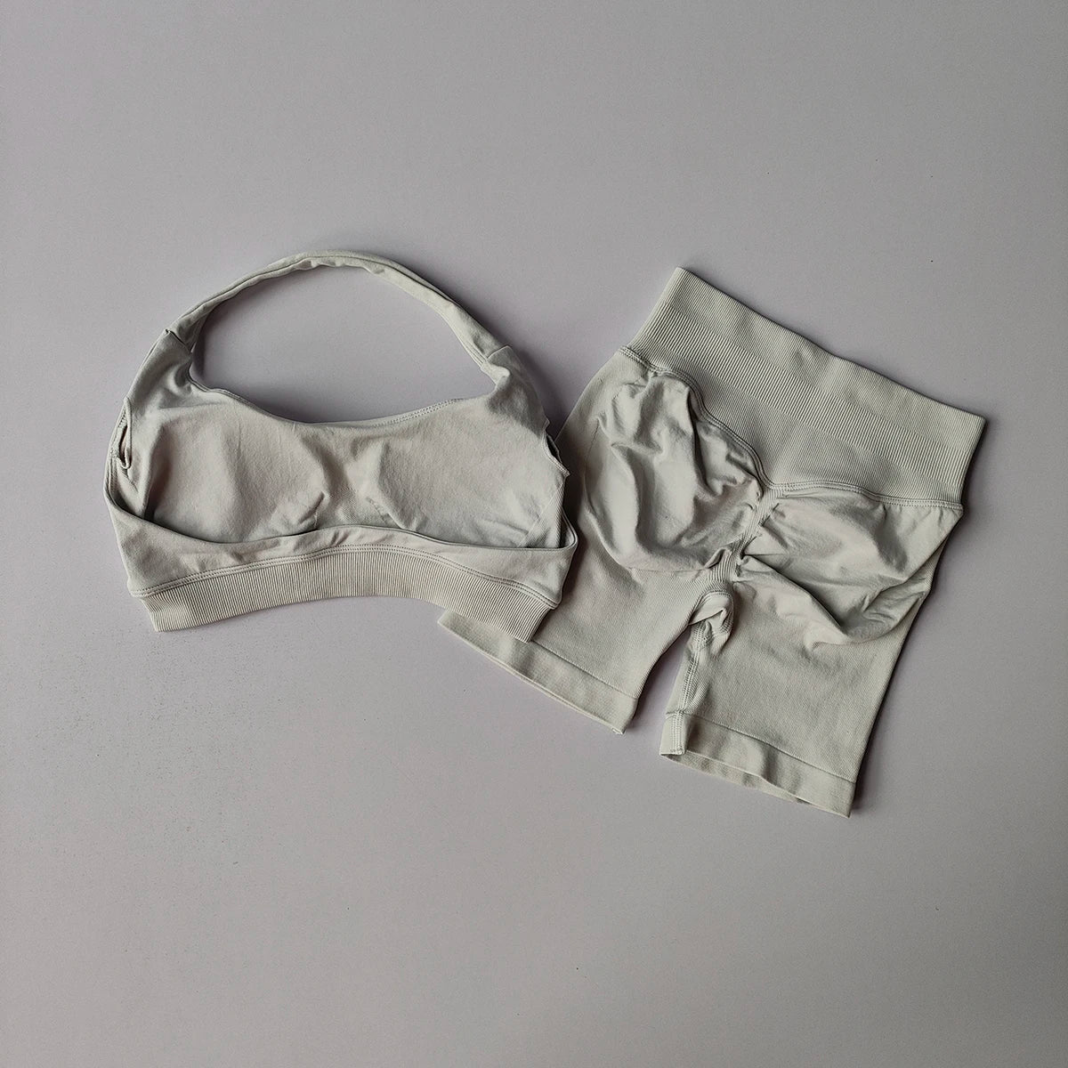 2 Pieces Yoga Suit for Women Seamless Fitness Gym Clothes Halter Sports Bra Matching Impact Shorts Workout Sets Gym Set Outfit